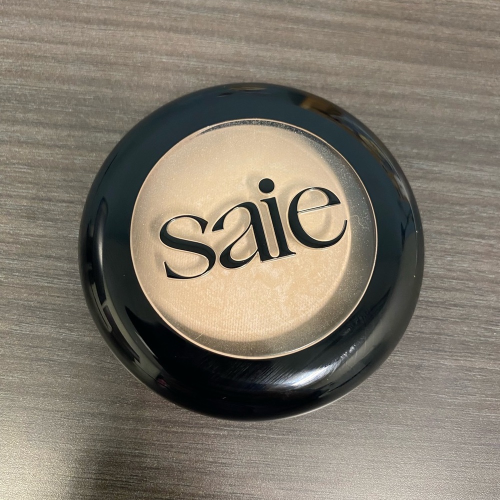 Saie Translucent Setting Powder shade 1